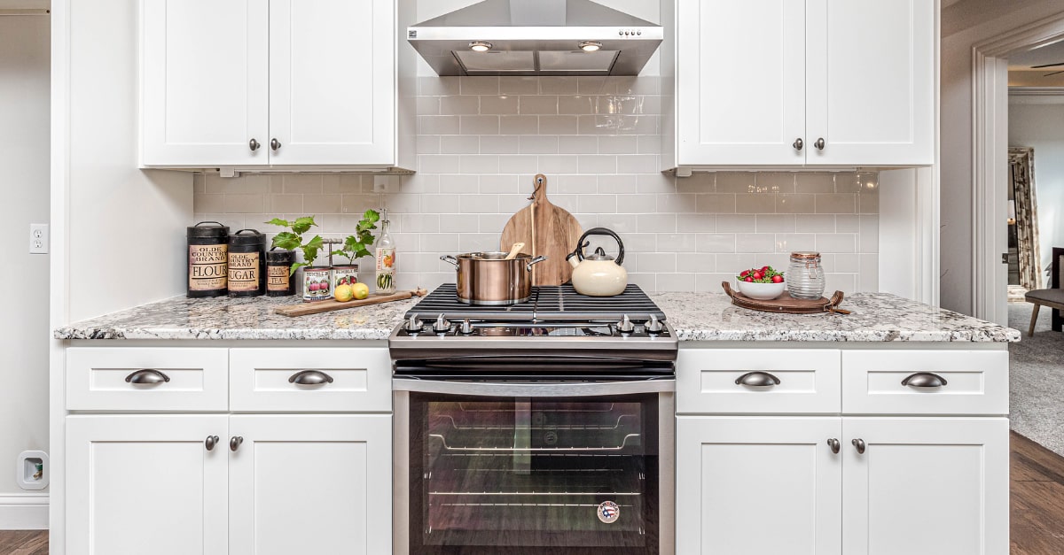 Dos & Don'ts of Cleaning Kitchen Cabinets