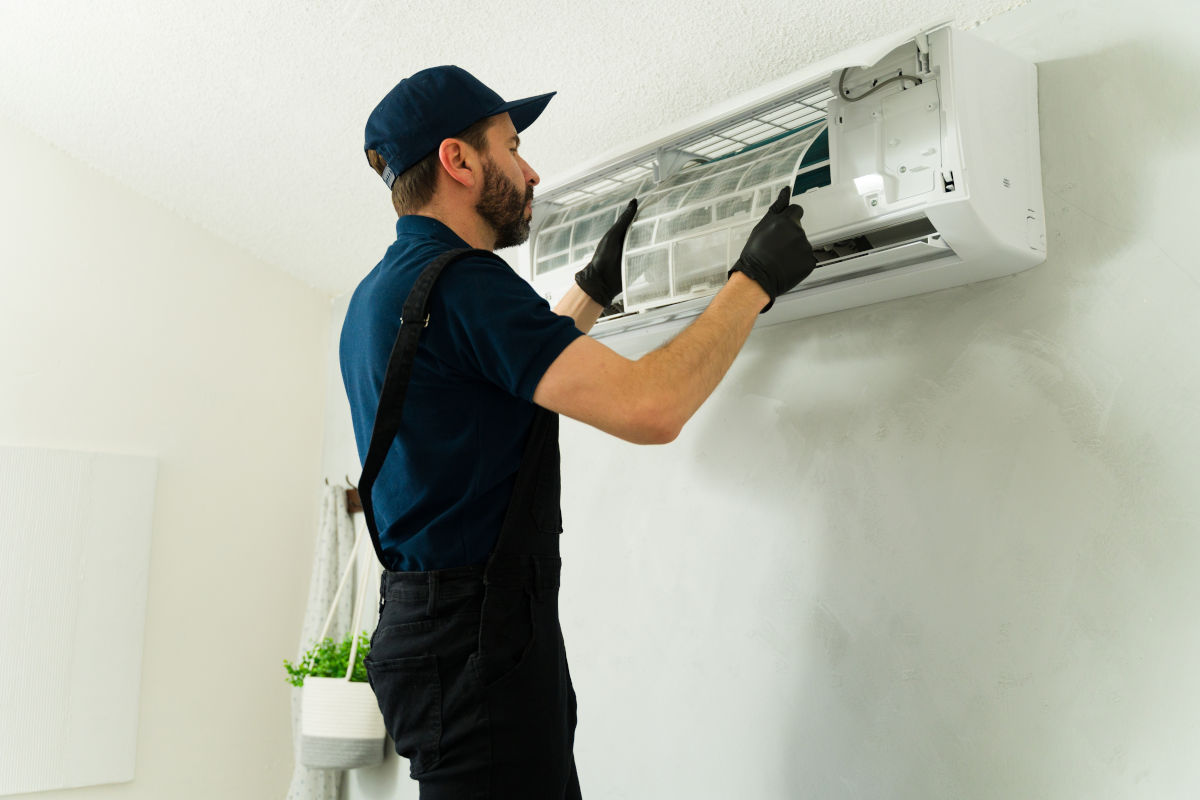 Ductless Mini-Split Repair in Orange County, CA. Moffett Plumbing & Air